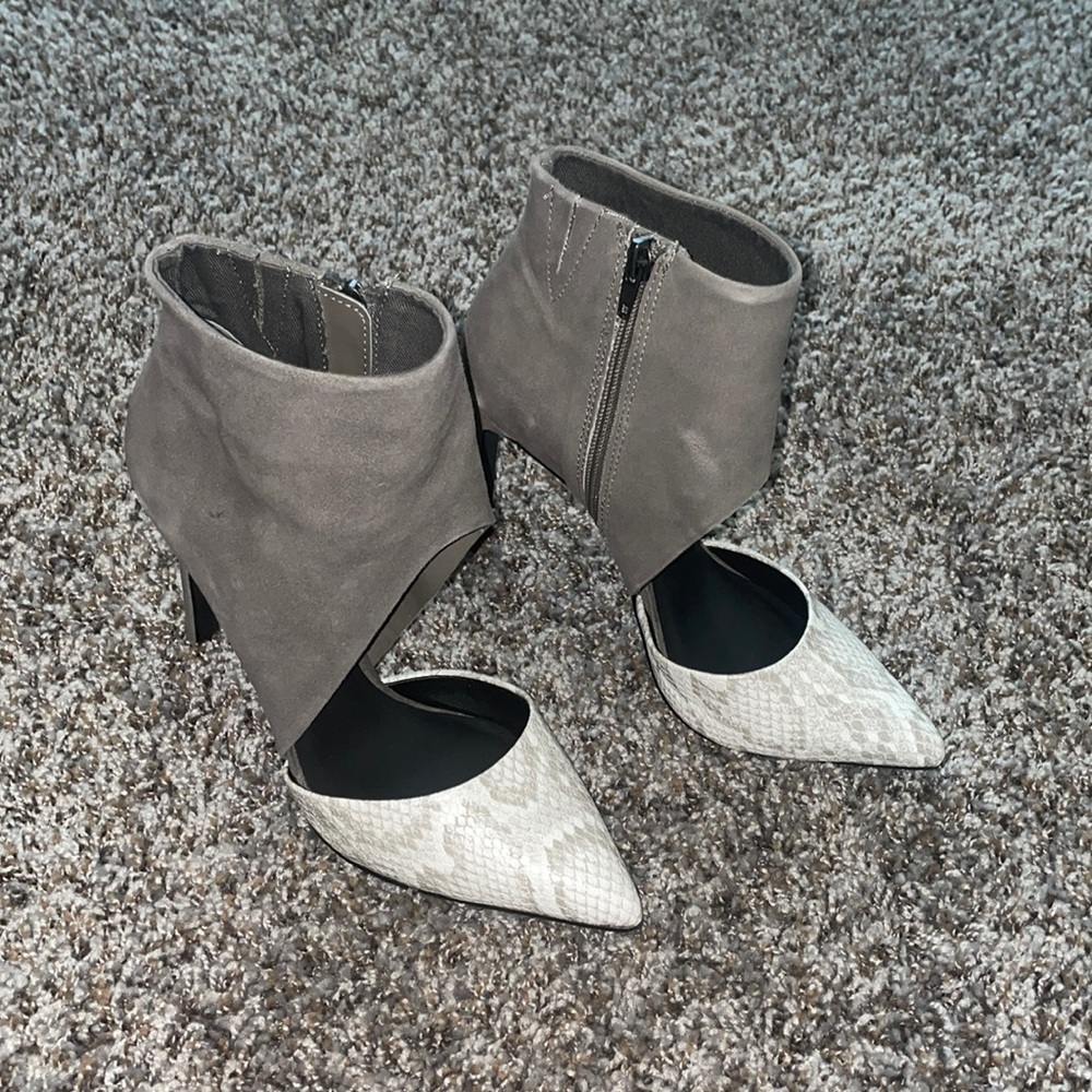 Steve Madden snake skin heels